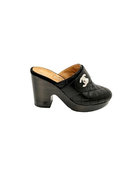 chanel black quilted leather clogs c27533|Clogs .